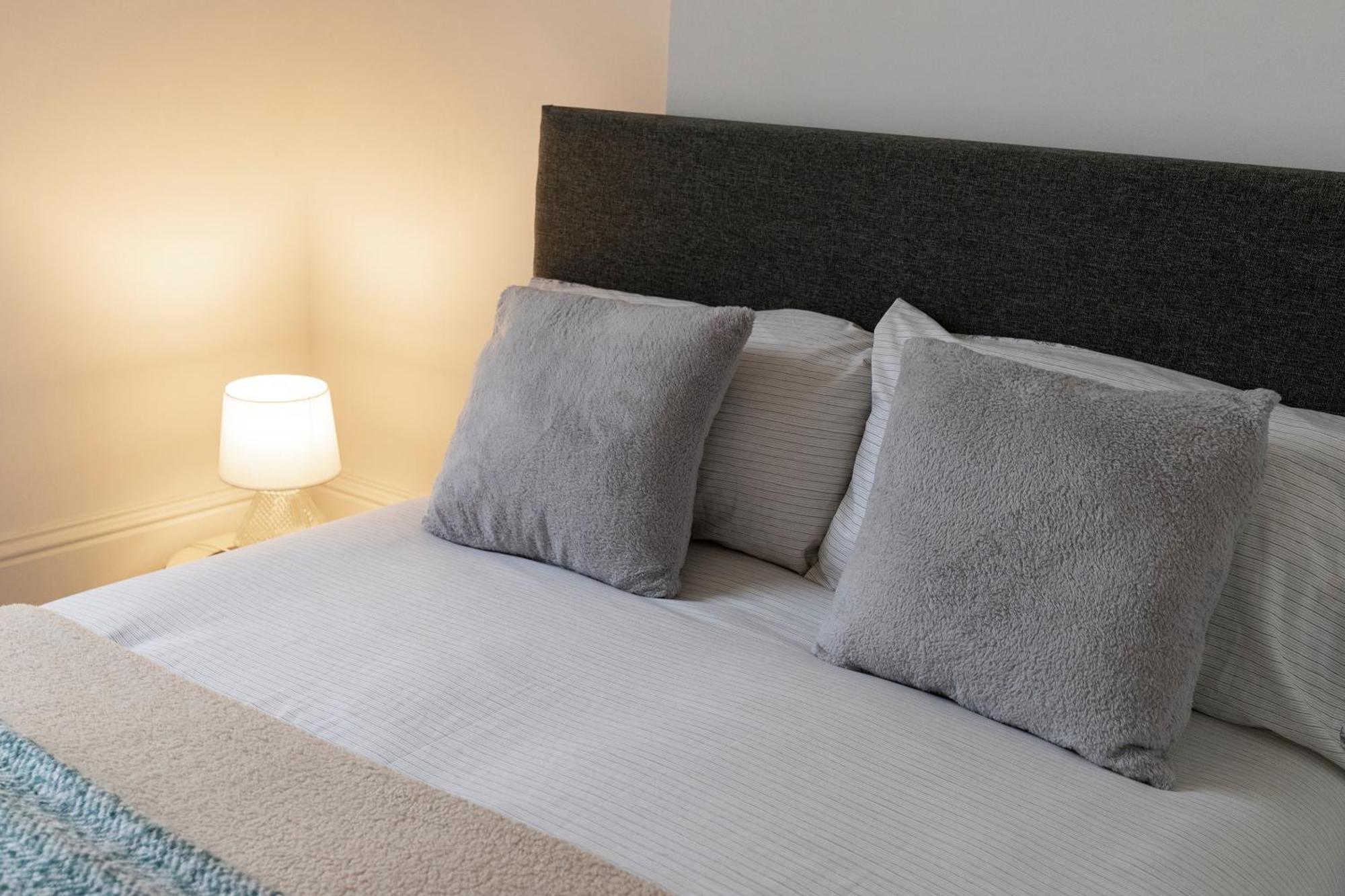 Seaside Serenity: Stylish Sea View Apartments In הרן ביי מראה חיצוני תמונה